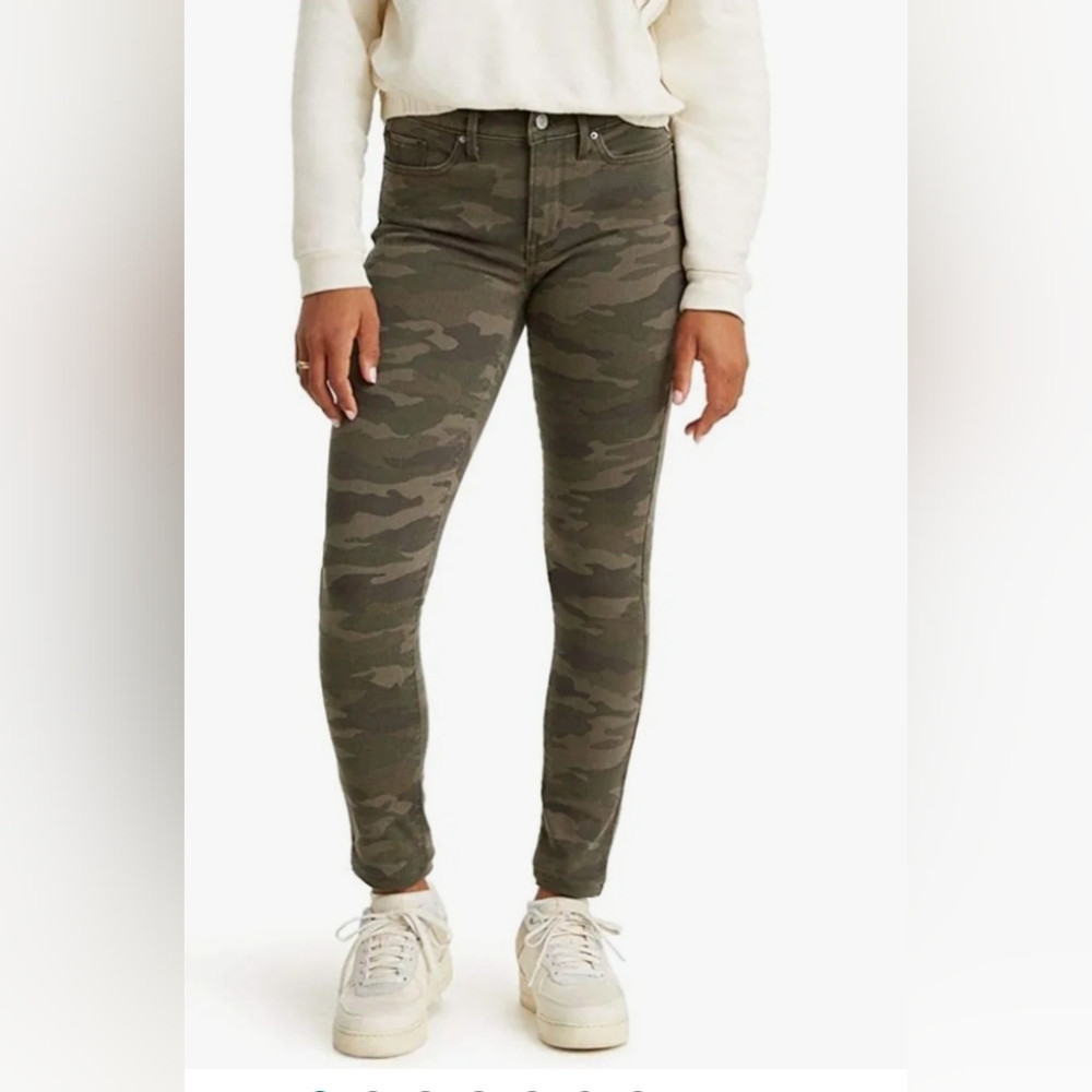 Levi's camo skinny straight jeans
